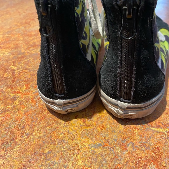 Youth High Top Vans - Picture 4 of 5